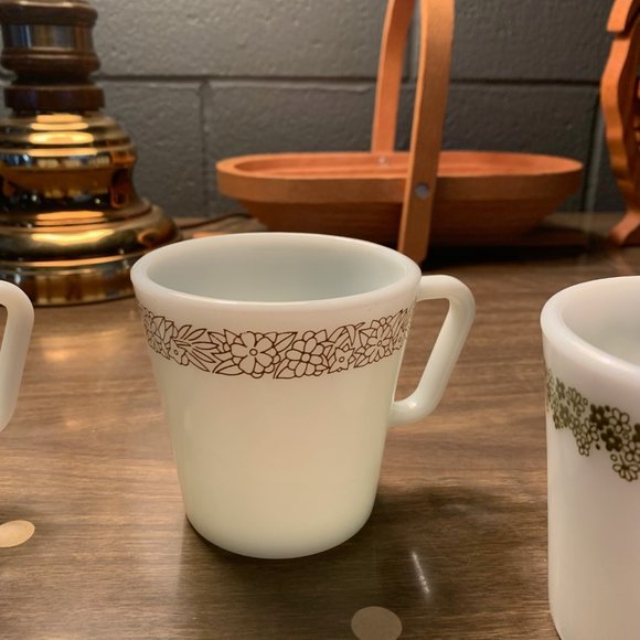 Vintage Pyrex coffee mugs - 3 different designs - Picture 7 of 7